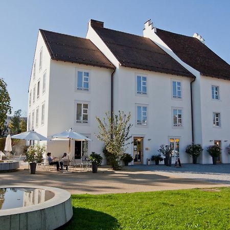 Binningen Hotel Im Schlosspark מראה חיצוני תמונה