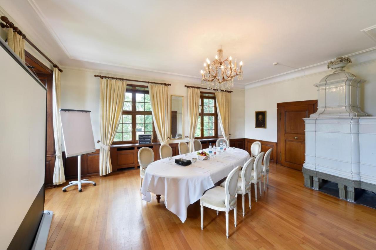 Binningen Hotel Im Schlosspark מראה חיצוני תמונה