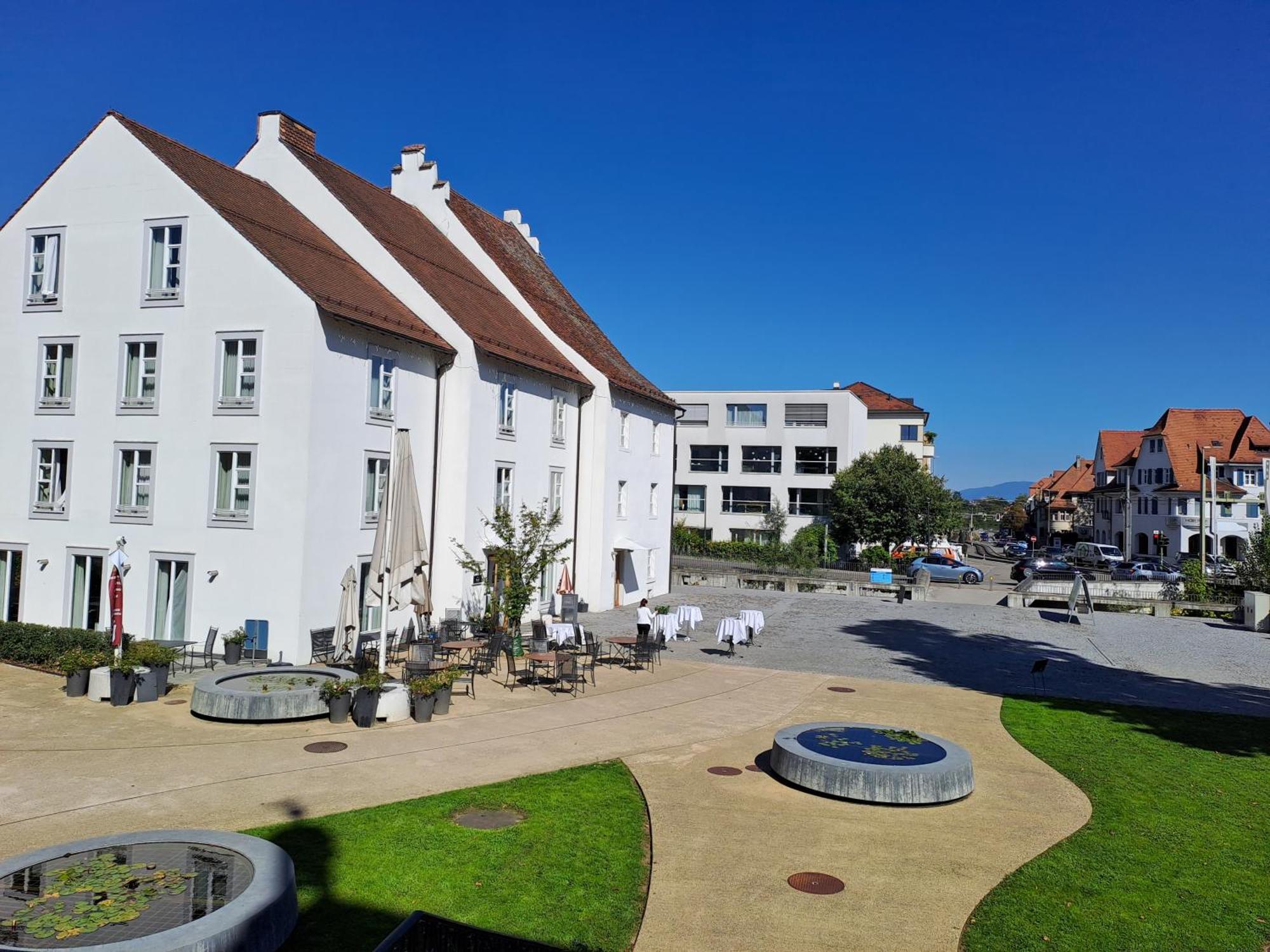 Binningen Hotel Im Schlosspark מראה חיצוני תמונה