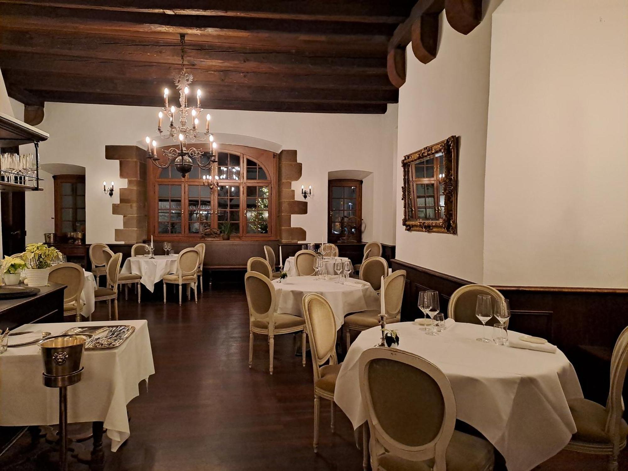 Binningen Hotel Im Schlosspark מראה חיצוני תמונה