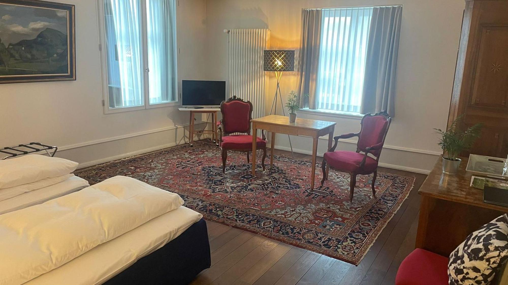 Binningen Hotel Im Schlosspark מראה חיצוני תמונה