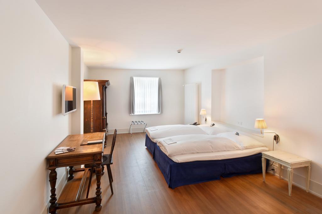 Binningen Hotel Im Schlosspark מראה חיצוני תמונה